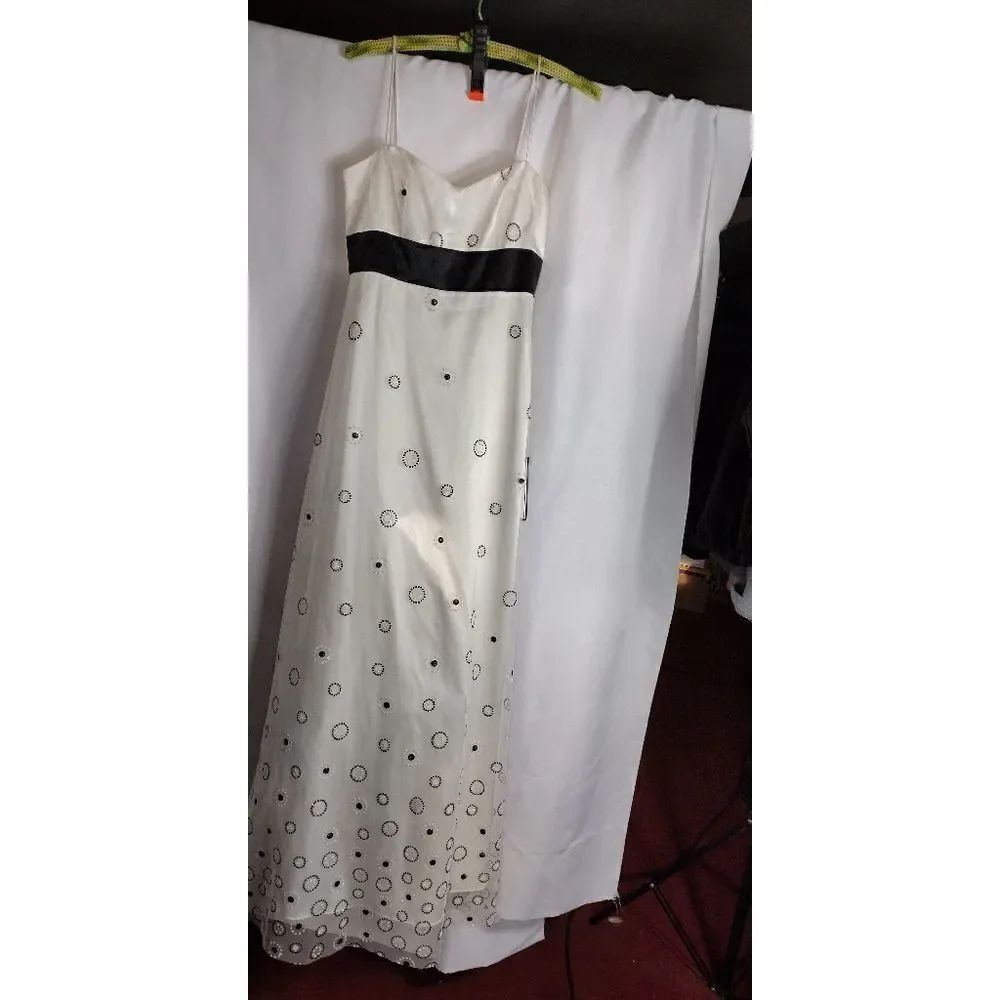 Onyx nite formal dress 